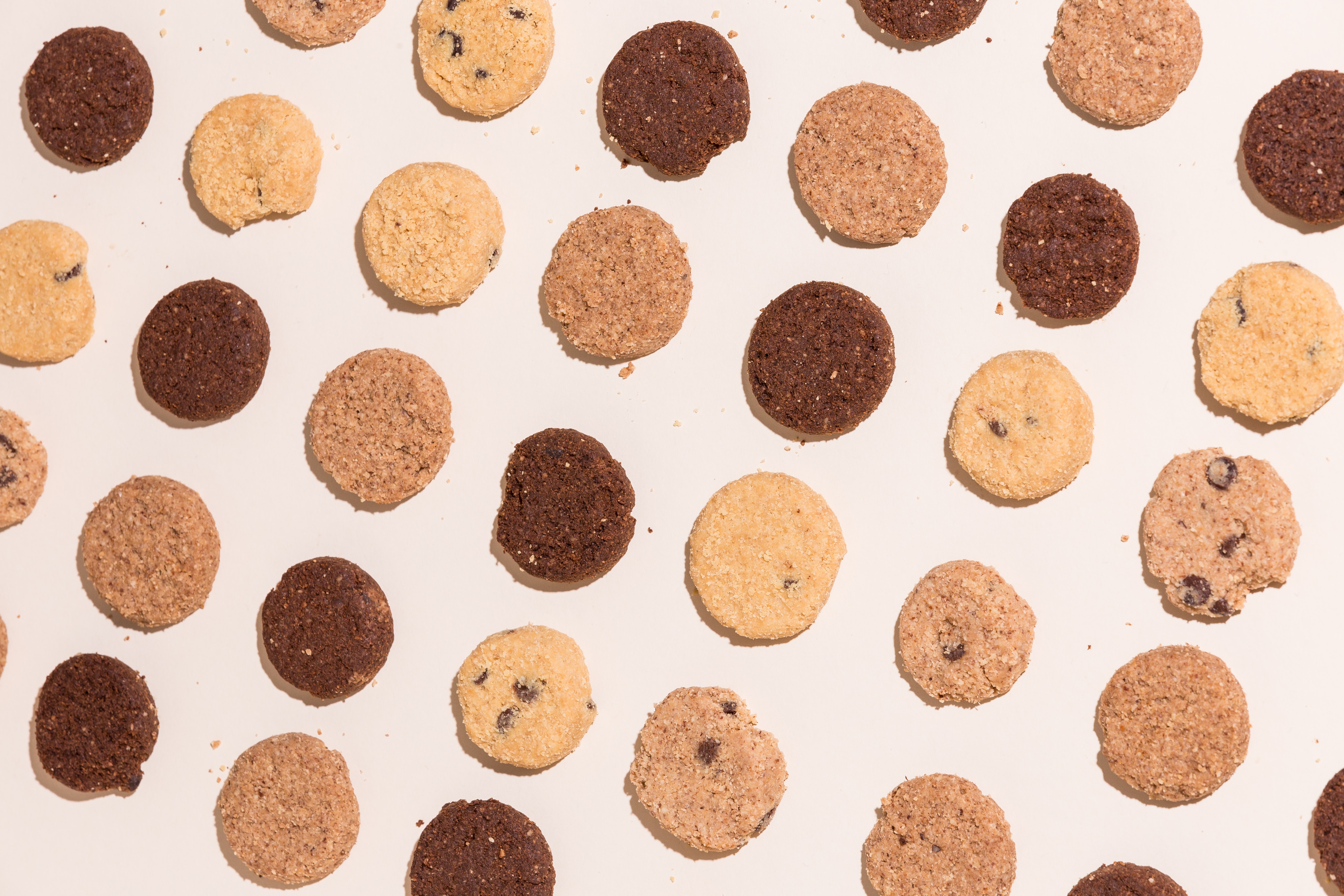 Cookies laid out in an alternating pattern